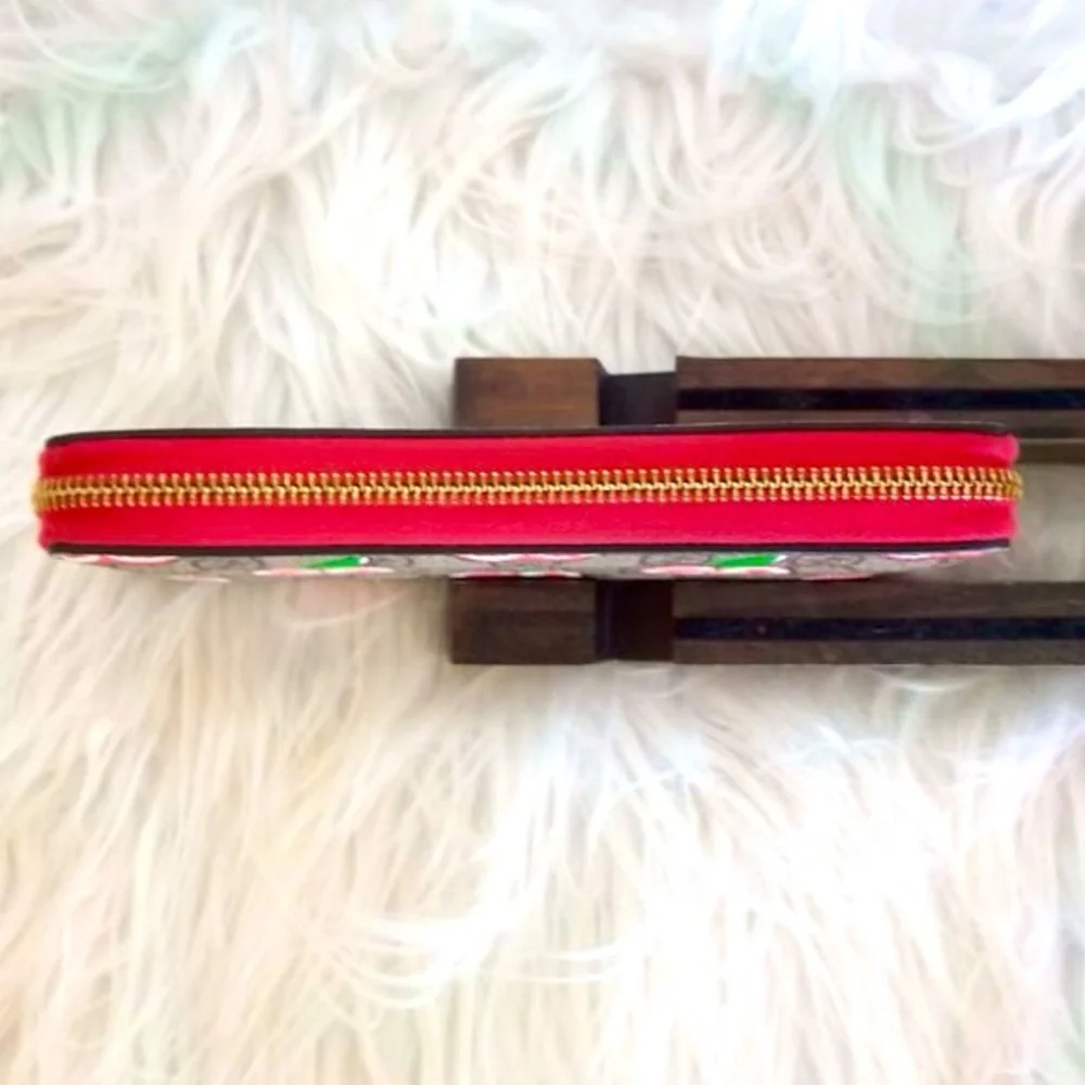 2005 GUCCI Supreme Apple long zip - Picture 4 of 9